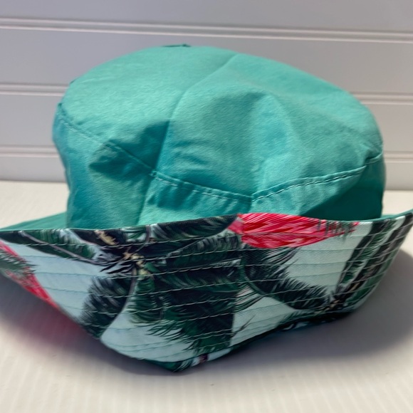 Pink Flamingos 🦩 & Palm Trees Multicolored Reversible Cotton Bucket Hat - Picture 10 of 12